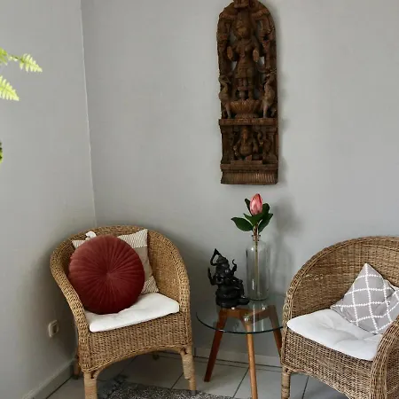 Karuna Haus Guest house *